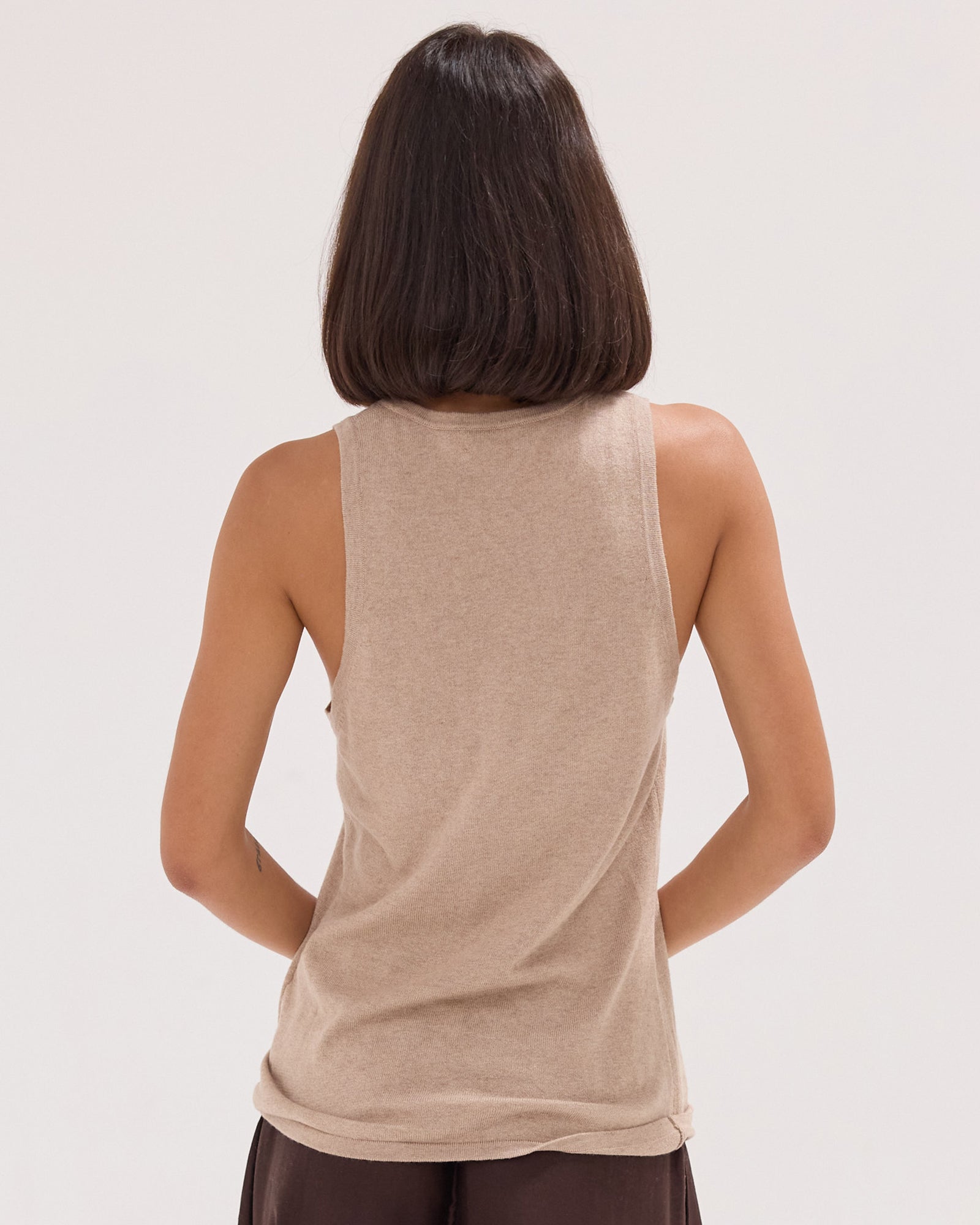 The Layering Tank | Biscuit