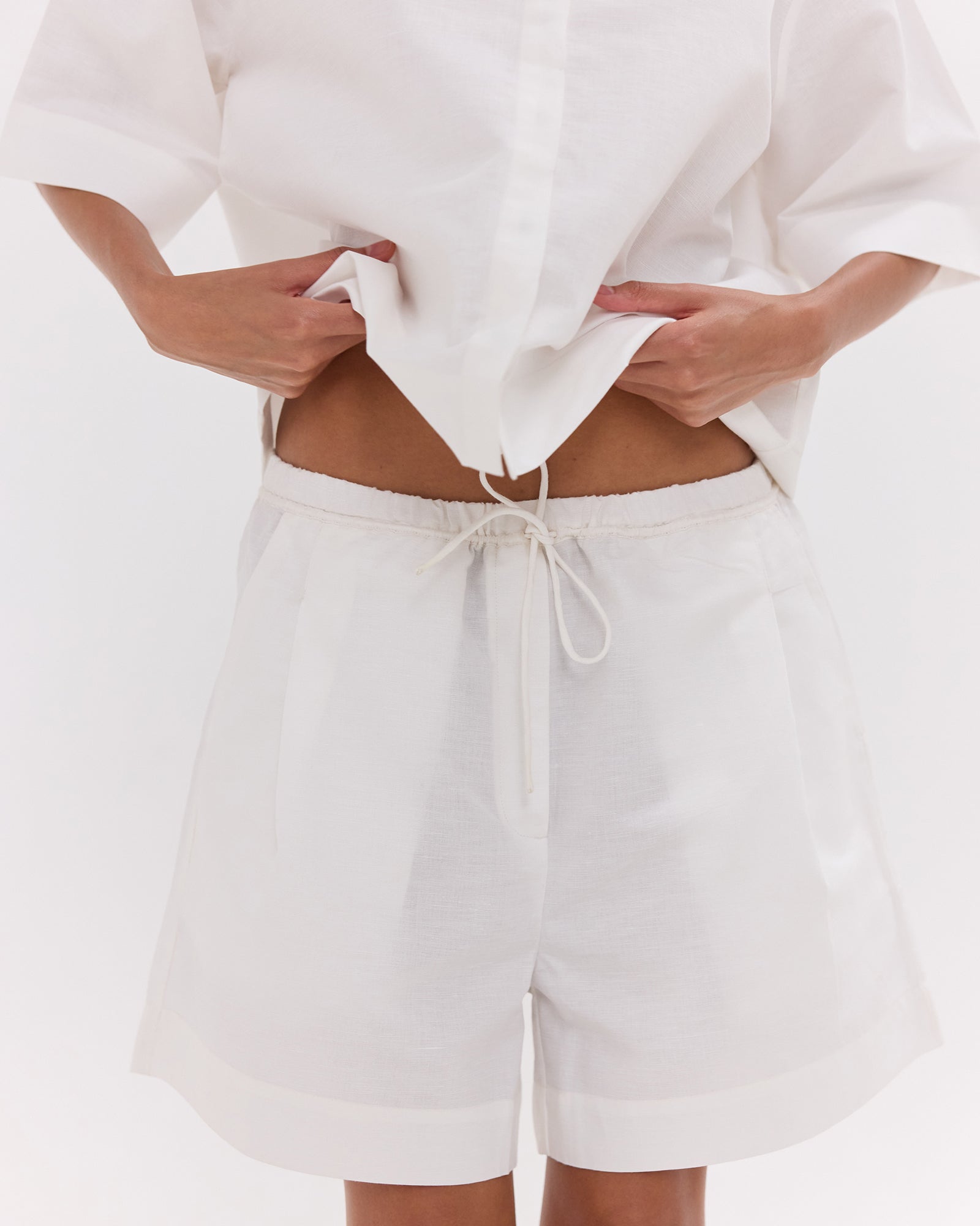 The Drawstring Shorts | White