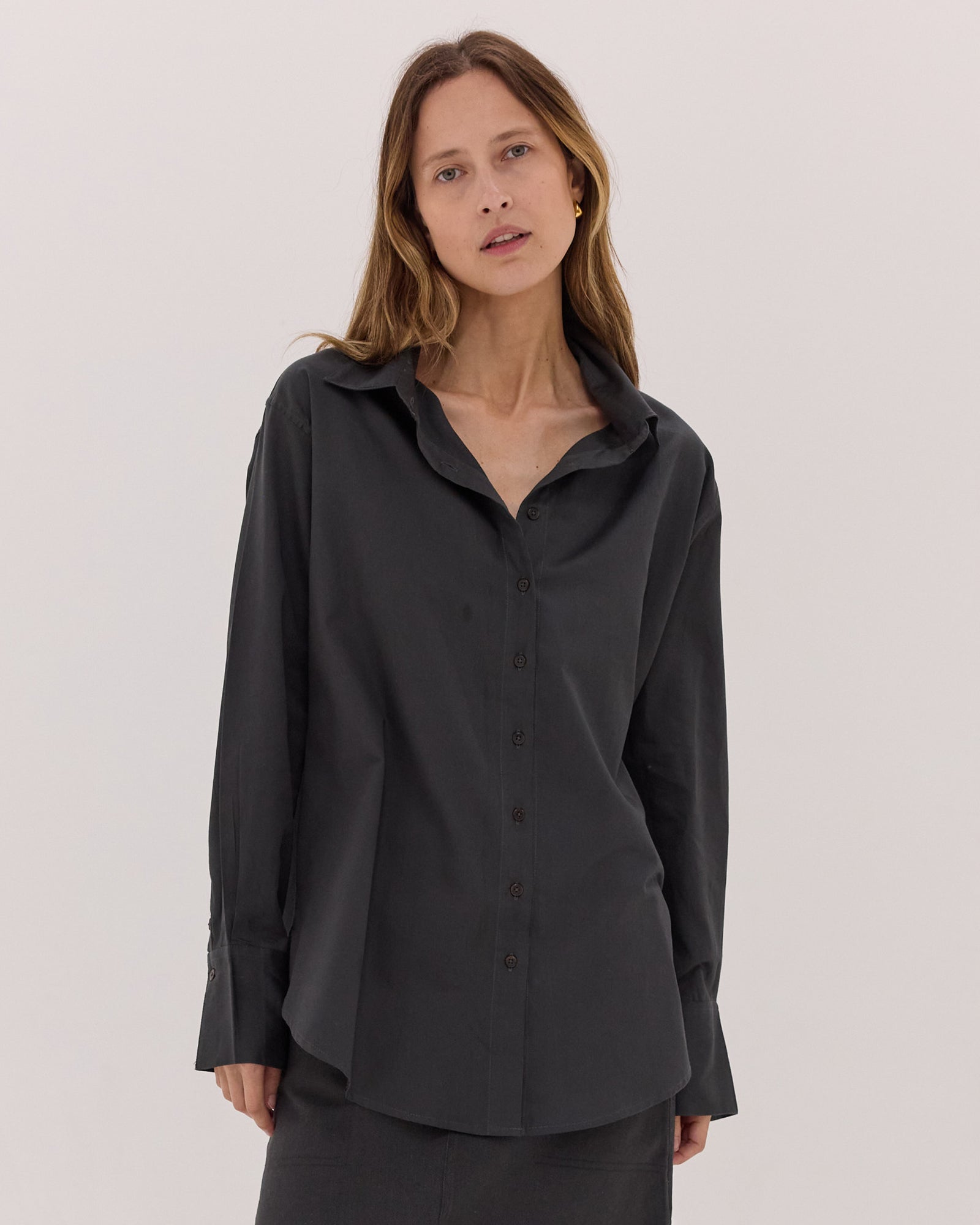 The Split Back Shirt | Carbon