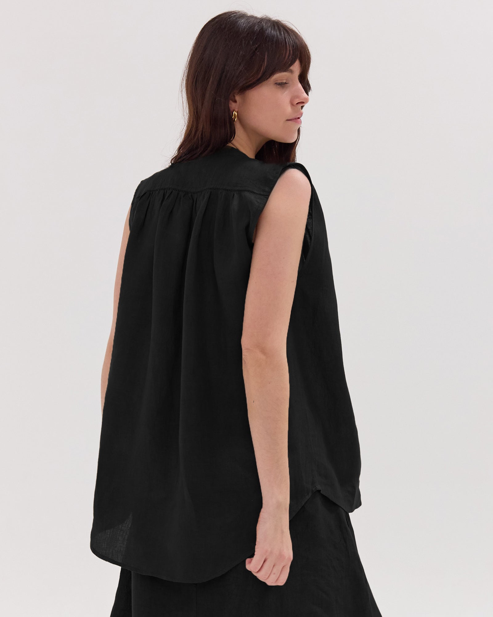 The Gathered Sleeveless Top | Black