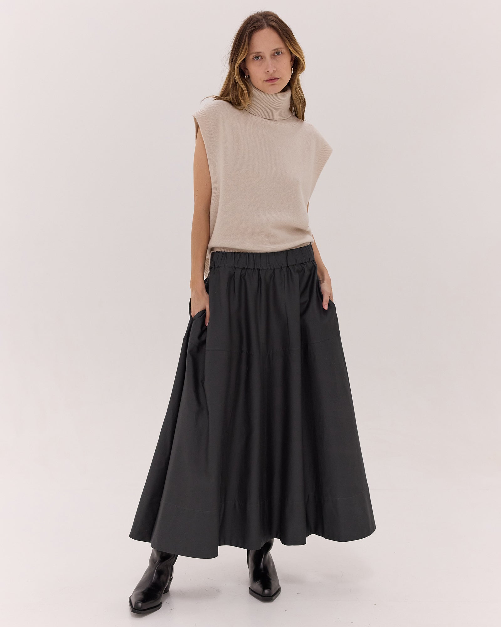 The Maxi Skirt | Carbon
