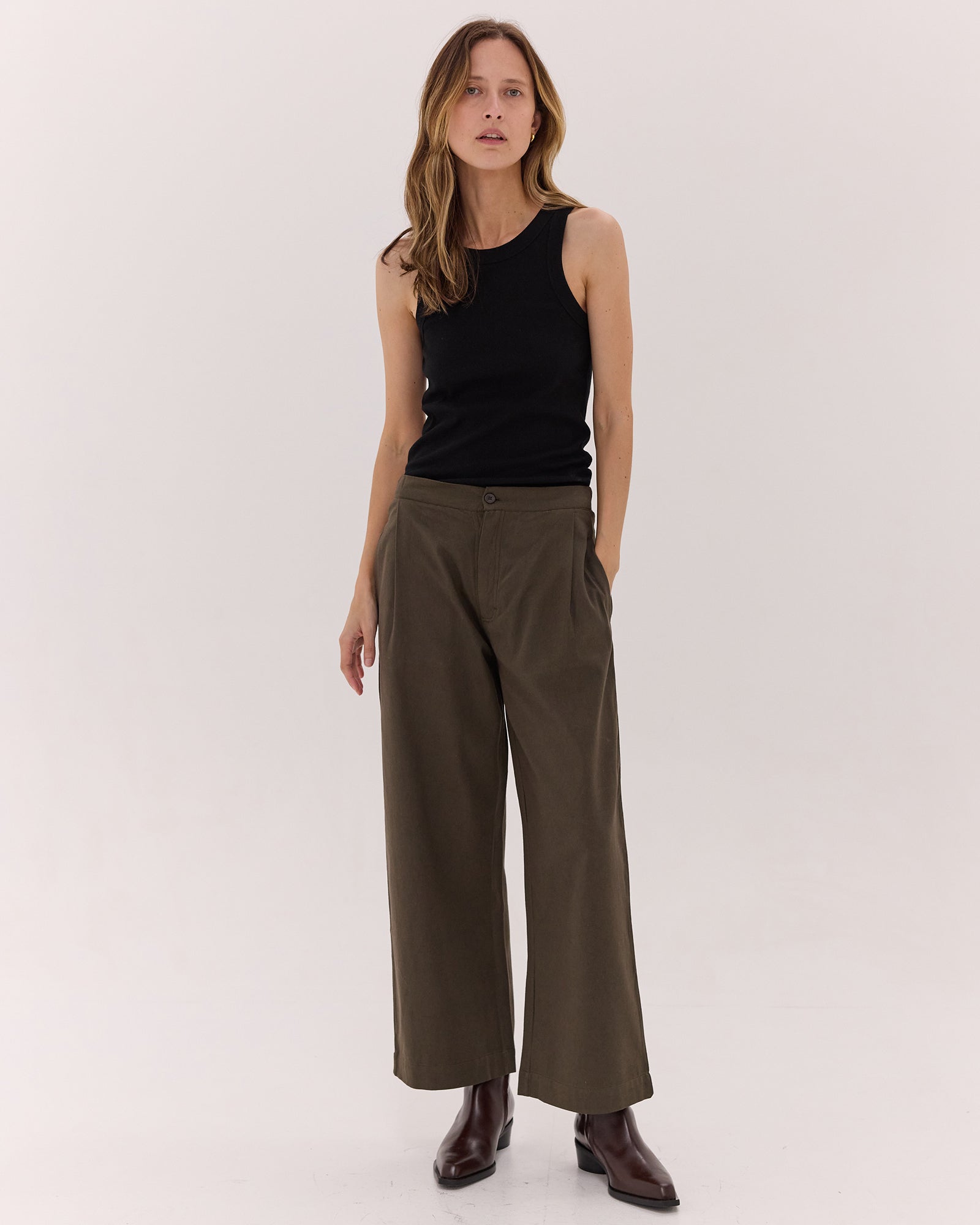 The Relaxed Tailored Pant | Dark Olive