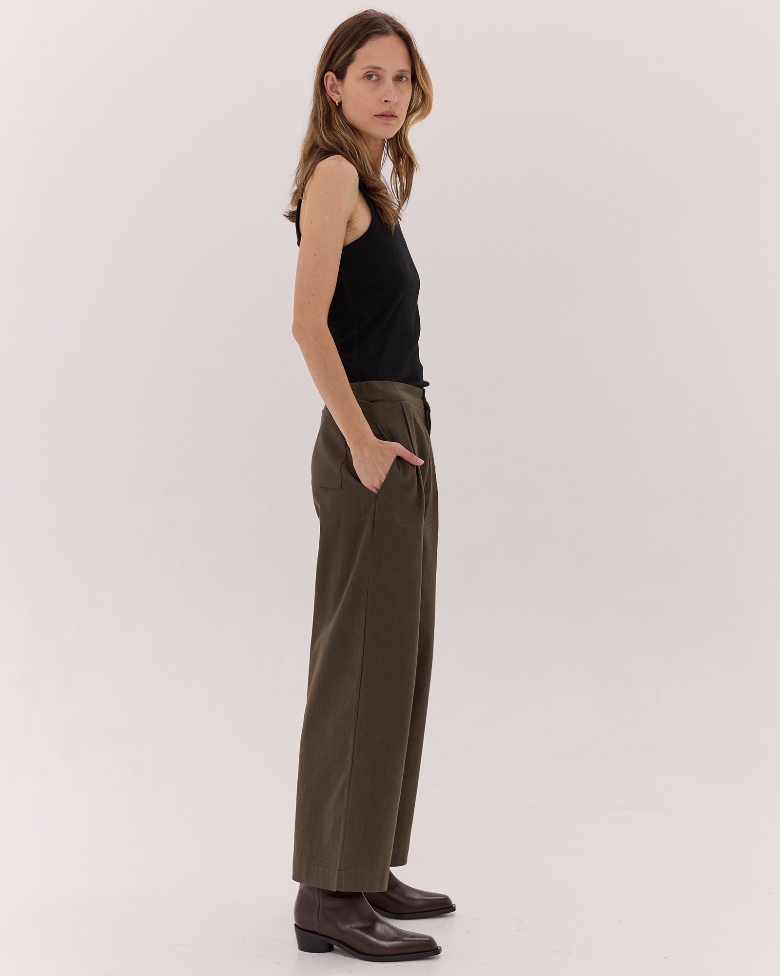 The Relaxed Tailored Pant | Dark Olive