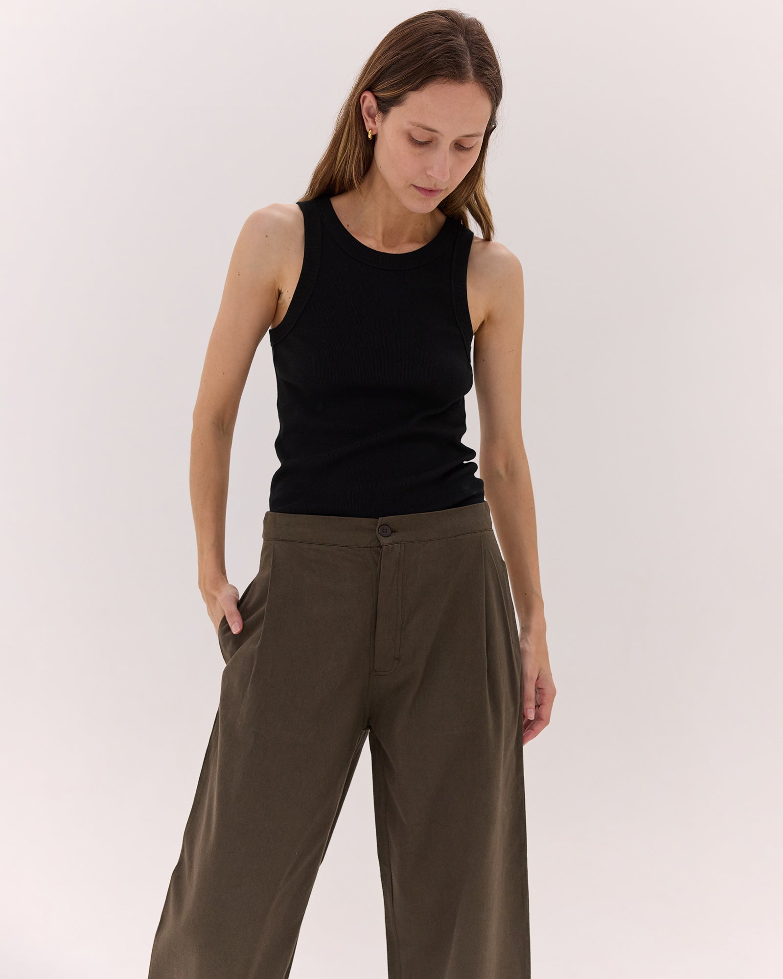 The Relaxed Tailored Pant | Dark Olive