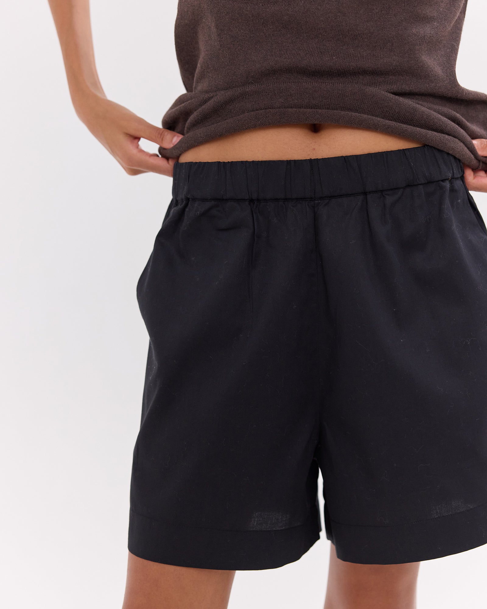 The Elastic Waist Shorts | Black