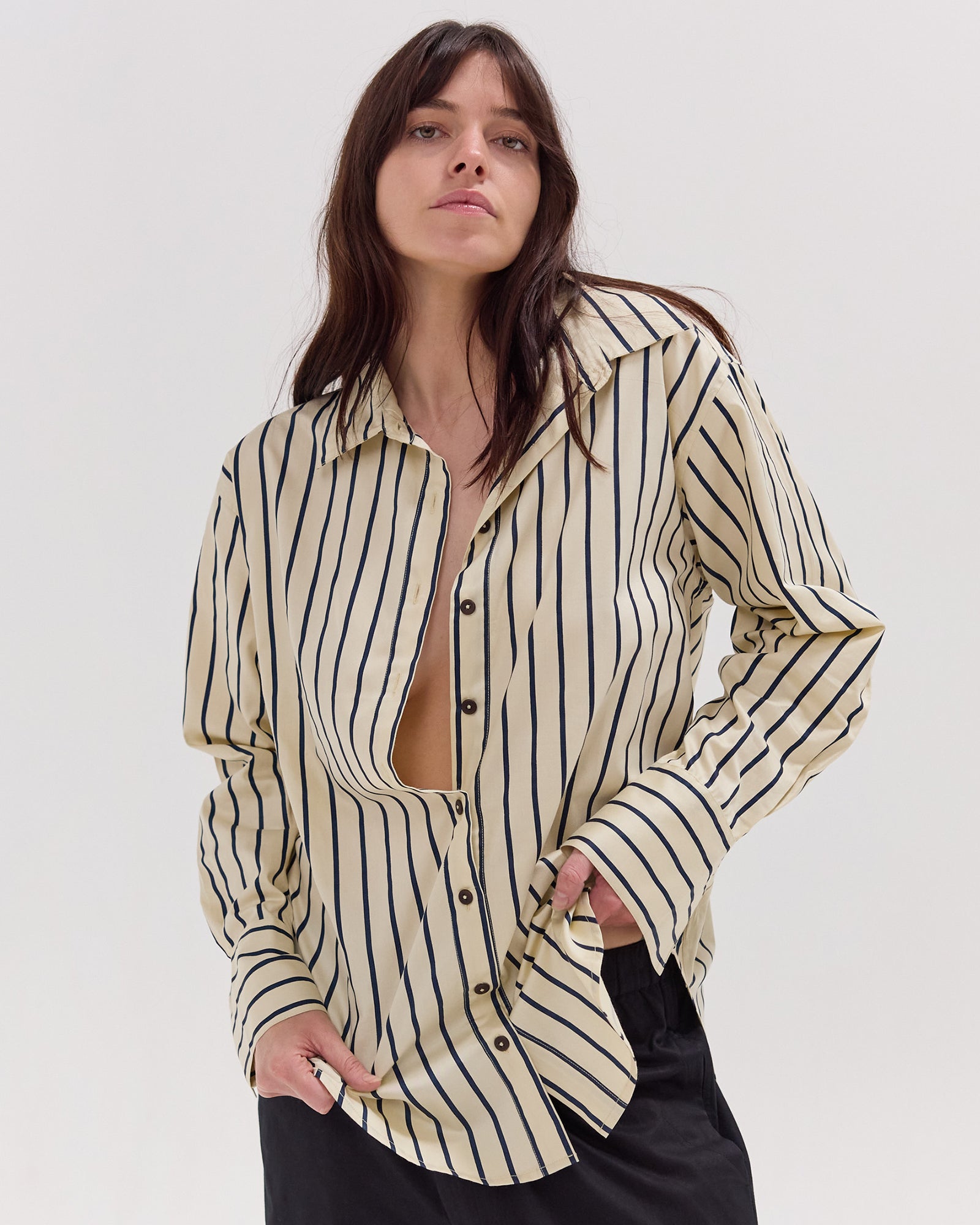 The Dropped Yoke Shirt | Cream & Navy