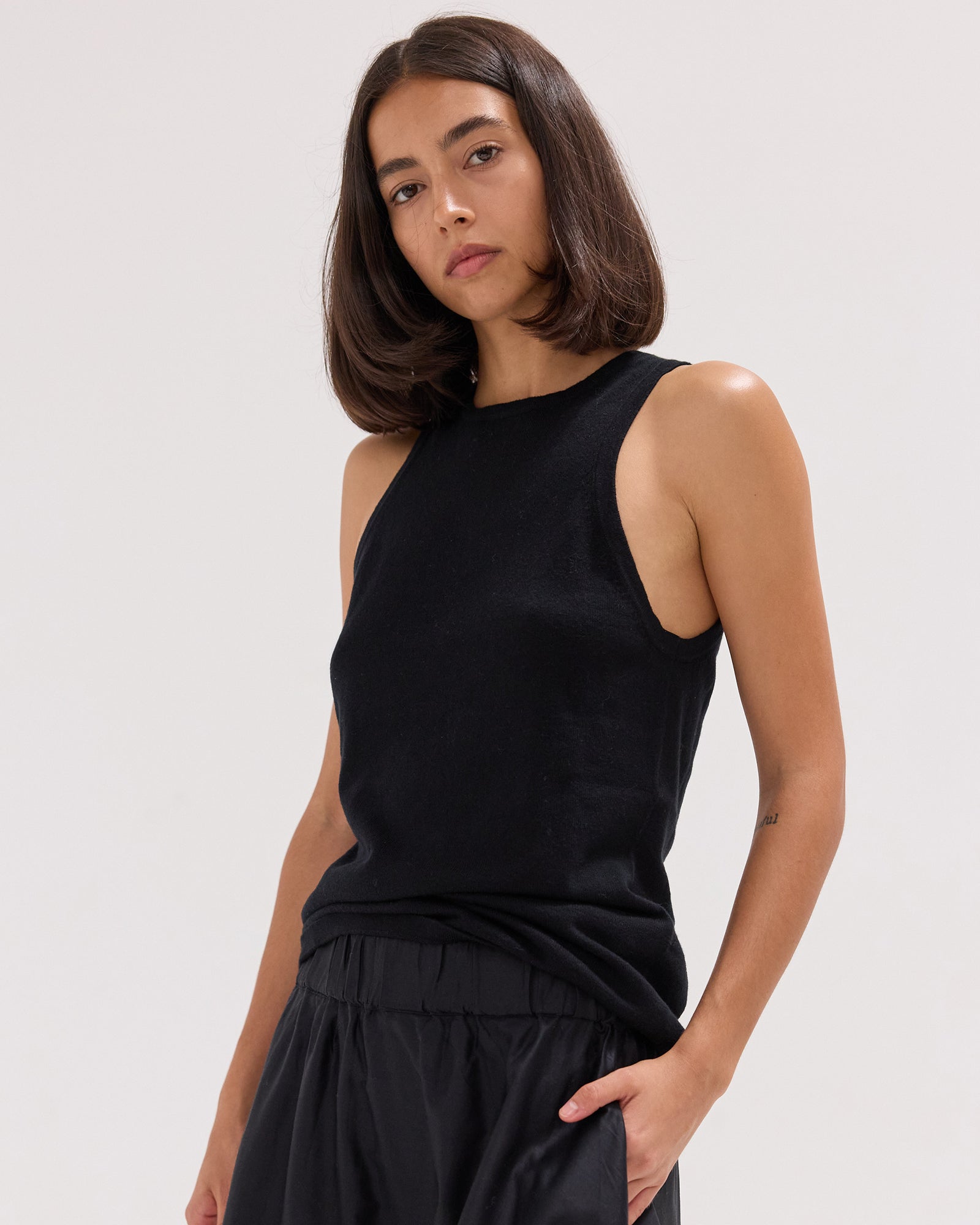 The Layering Tank | Black