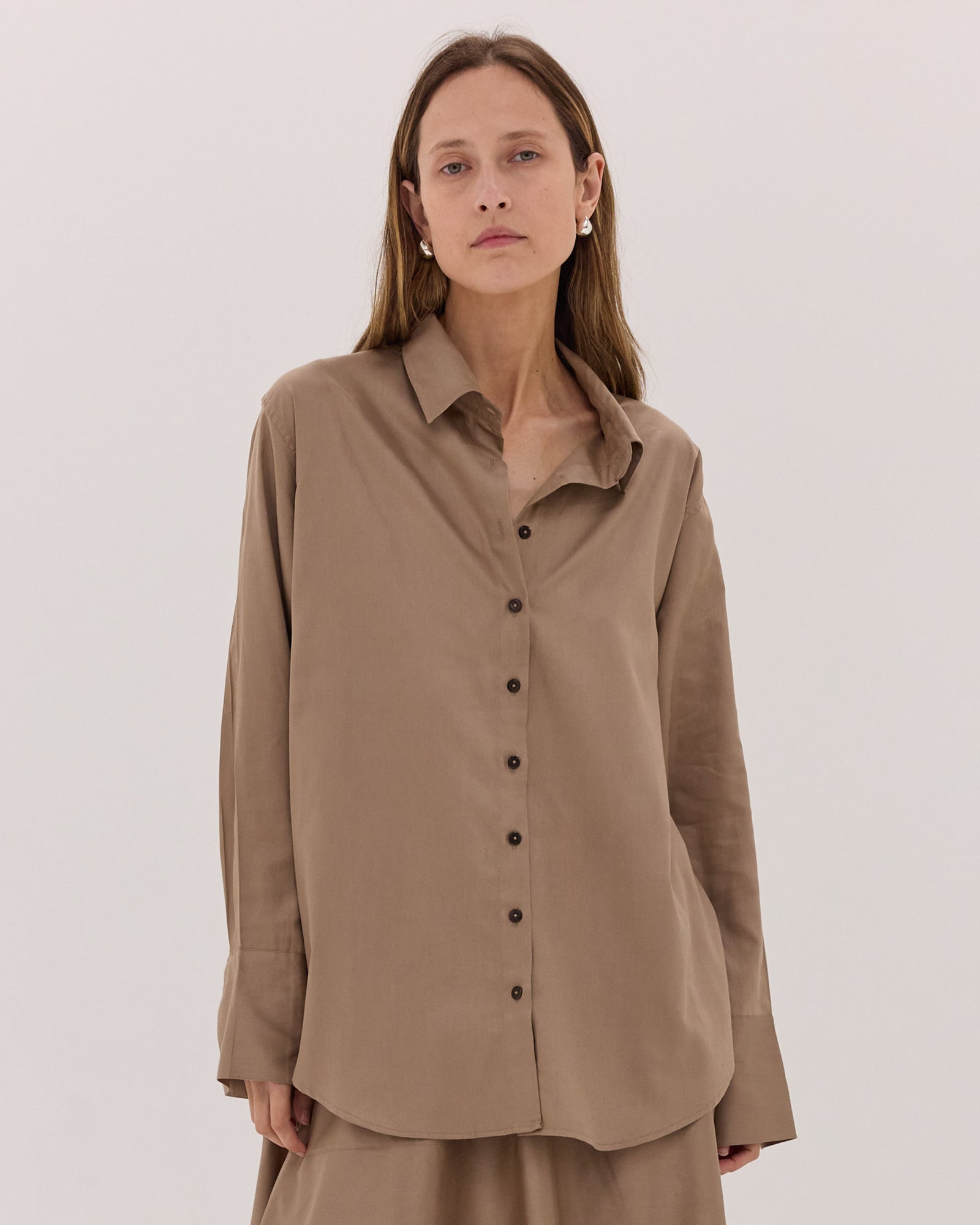 The Split Back Shirt | Praline