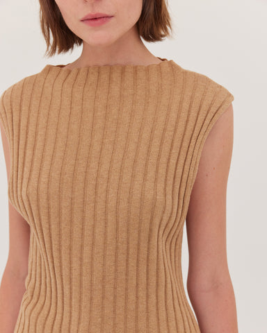 The Rib Funnel Neck Tank | Raffia