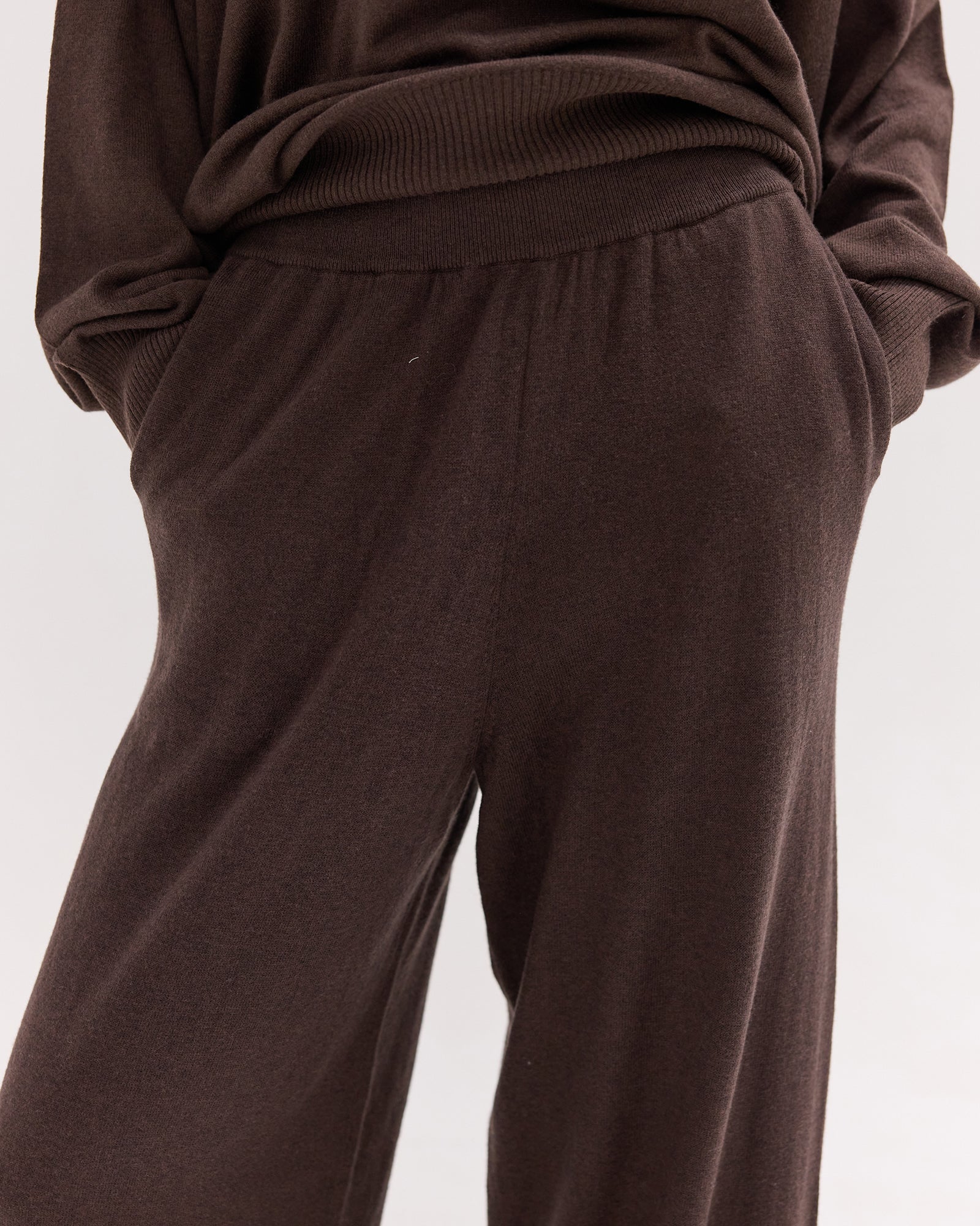 The Travel Pants | Brazil Nut