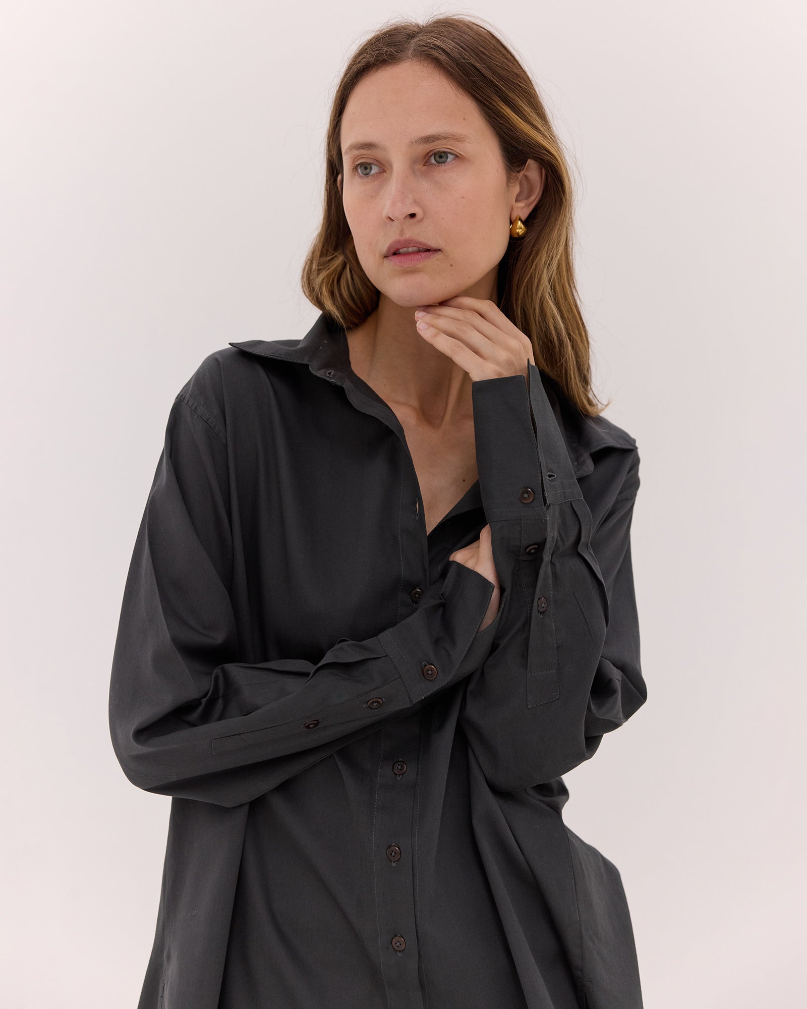 The Split Back Shirt | Carbon