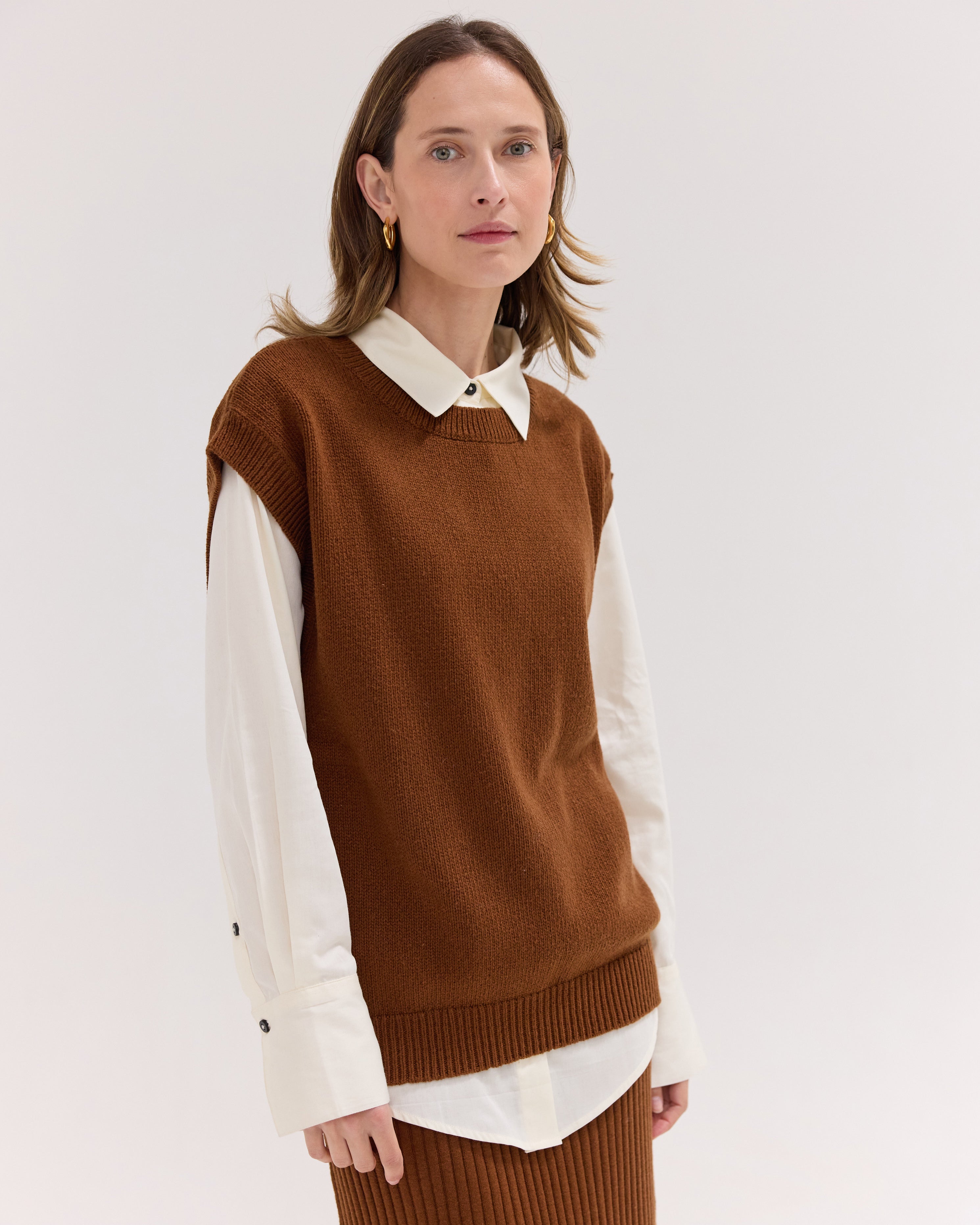 The Crew Neck Vest | Castagne
