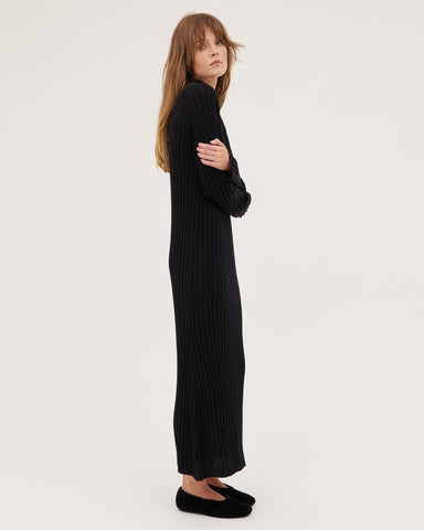 The Ribbed Funnel Dress | Black