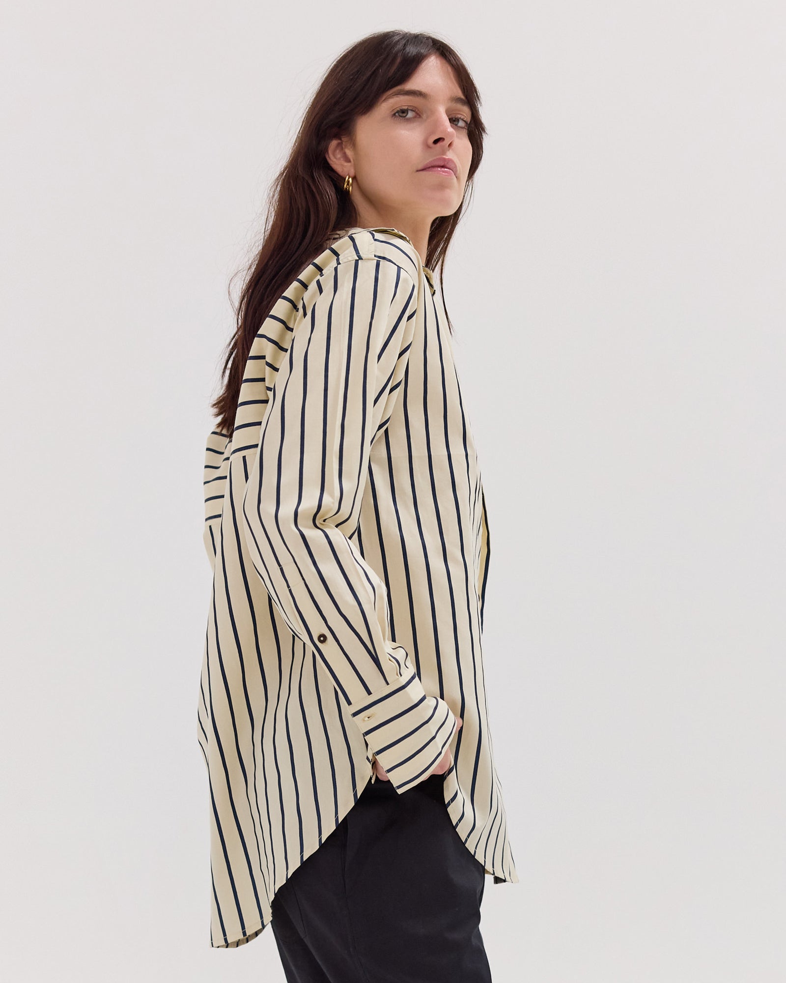 The Dropped Yoke Shirt | Cream & Navy