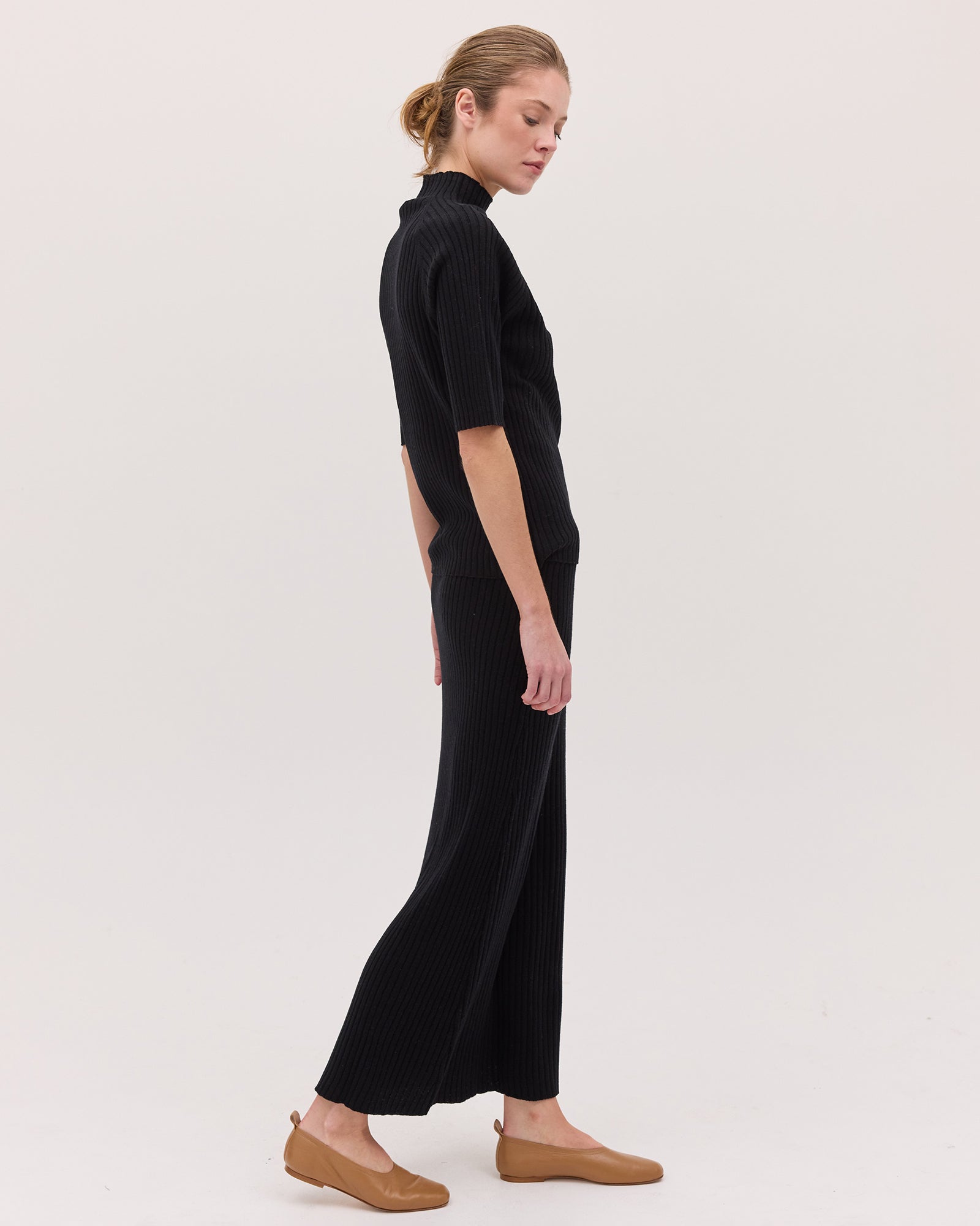 The Rib Knit Skirt | Black